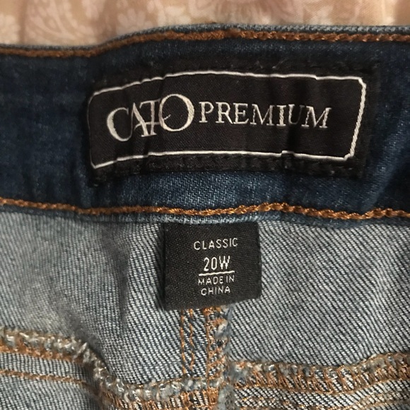 Shorts - Picture 2 of 2